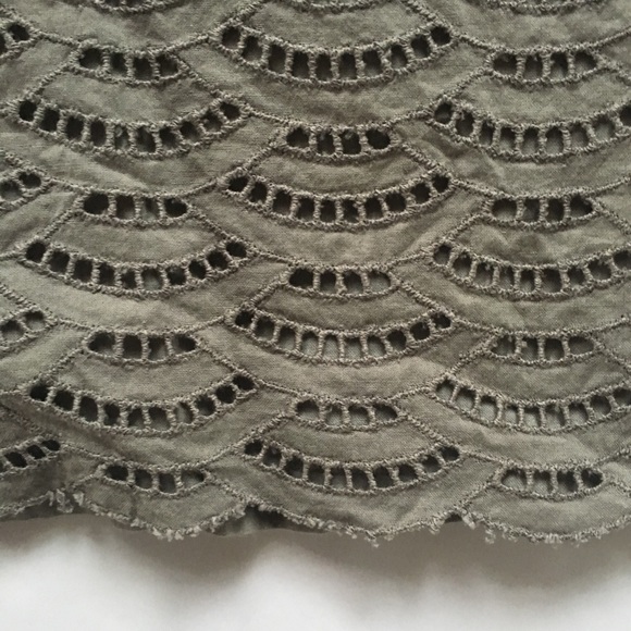 J. Crew Gray Eyelet Skirt Size 4 - Picture 6 of 6